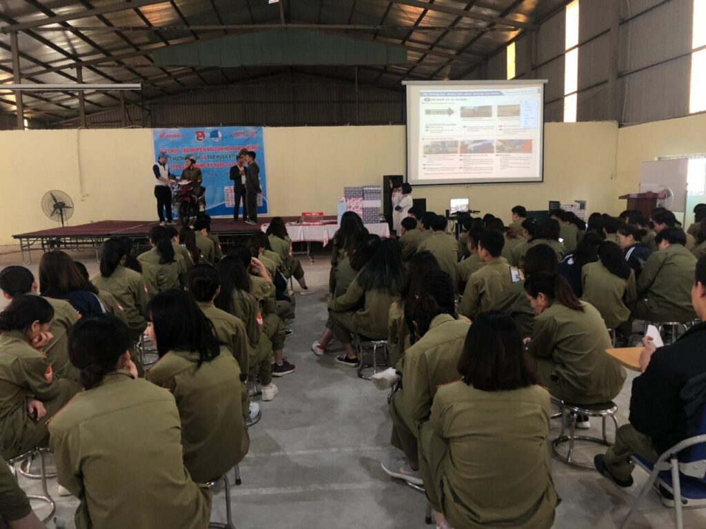 Trường Đại học Mở Hà Nội trang bị kiến thức, kỹ năng đảm bảo trật tự, an toàn giao thông cho Sinh viên 5