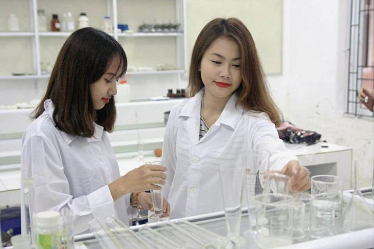 Cao đẳng dược văn bằng 2: Chương trình cho người đi làm và bận rộn 1