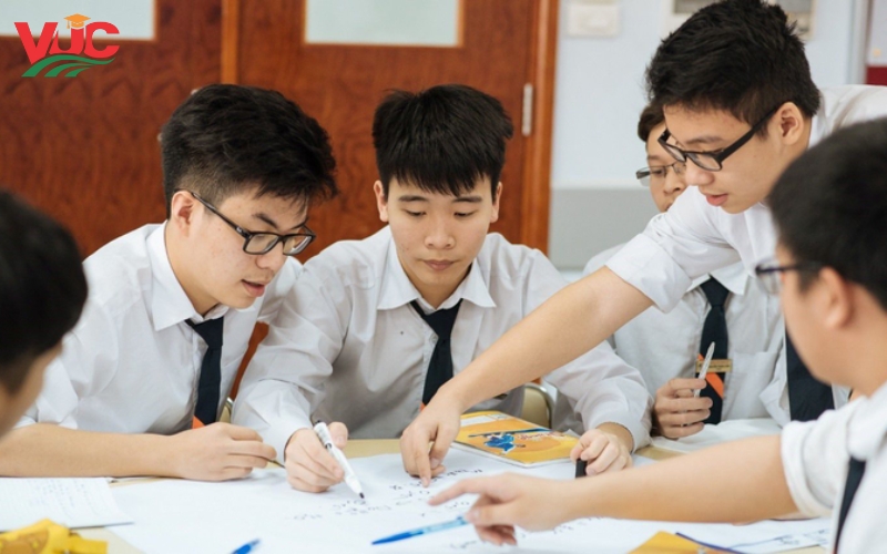 Trung cấp học Online