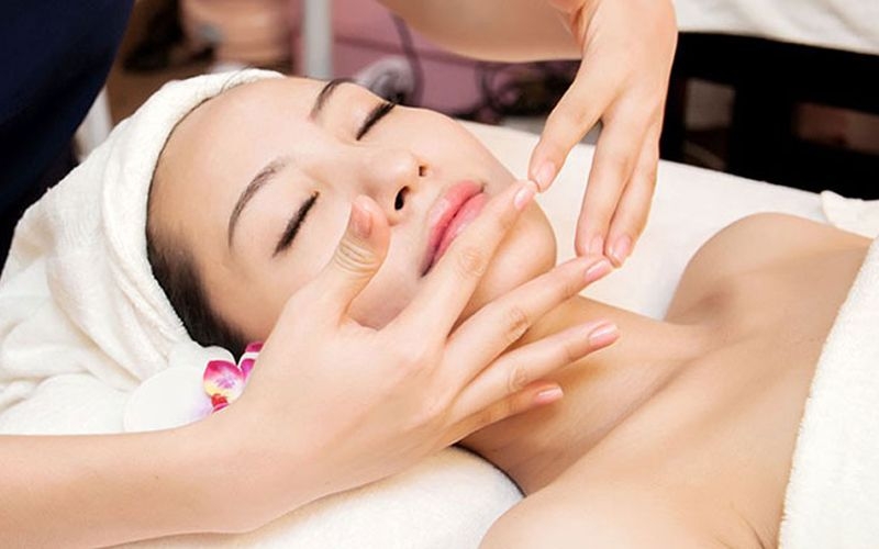 Tuyển sinh Trung cấp chăm sóc sắc đẹp - Học online - Nhận bằng Chính quy 5 Giới thiệu về Trung cấp Chăm sóc sắc đẹp