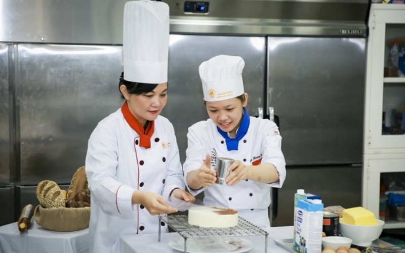 Xét tuyển Trung cấp Kỹ thuật chế biến món ăn mới nhật - Đào tạo từ xa - Nhận bằng chính quy 6 Có nên học Trung cấp Kỹ thuật chế biến món ăn không? Tại sao?