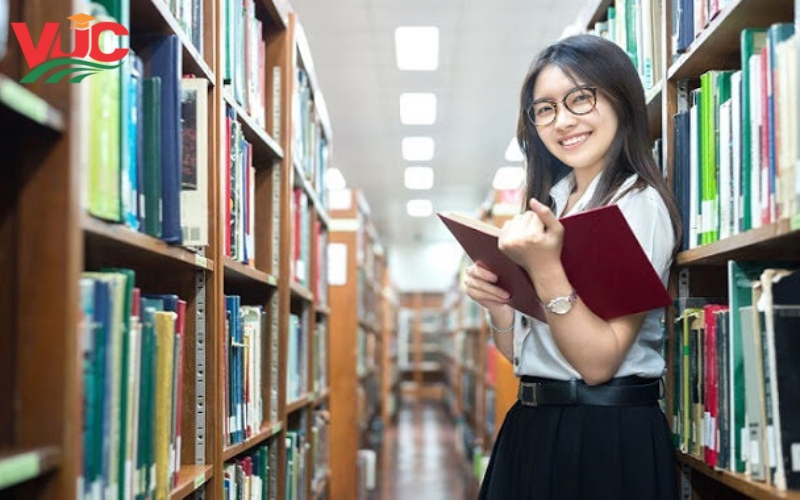 Tuyển sinh Trung cấp Thư viện thiết bị trường học mới cập nhật - Đào tạo từ xa - Nhận bằng chính quy 7 Mục tiêu đào tạo Trung cấp Thư viện thiết bị trường học tại trường