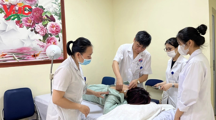 Đăng ký học Trung cấp Y học cổ truyền dễ dàng - Nhận Bằng Chính quy 21 Giới thiệu về ngành Y học cổ truyền là gì?