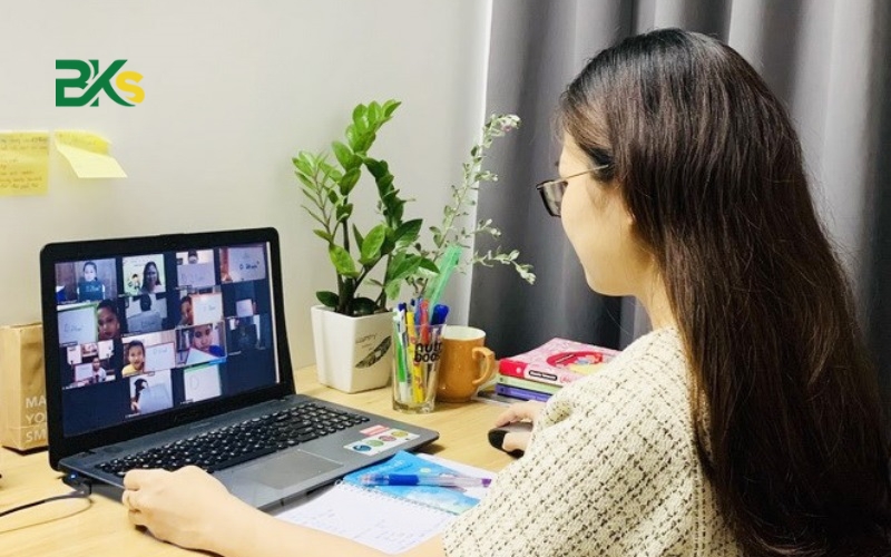 Lợi ích và thử thách khi học Trung cấp Điều dưỡng online