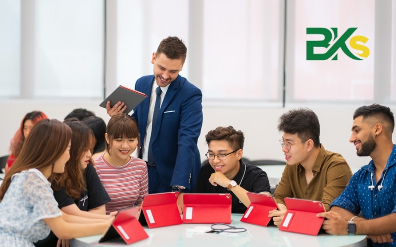 Văn bằng 2 Trung cấp Quản trị kinh doanh mới nhất 20 Những ai phù hợp học văn bằng 2 Trung cấp Quản trị kinh doanh