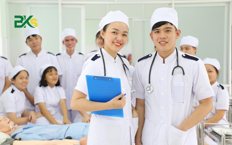 Lợi ích của Trung cấp Y sĩ đa khoa liên thông đại học - Học trong bao lâu? 5 Trung cấp y sĩ đa khoa là gì?