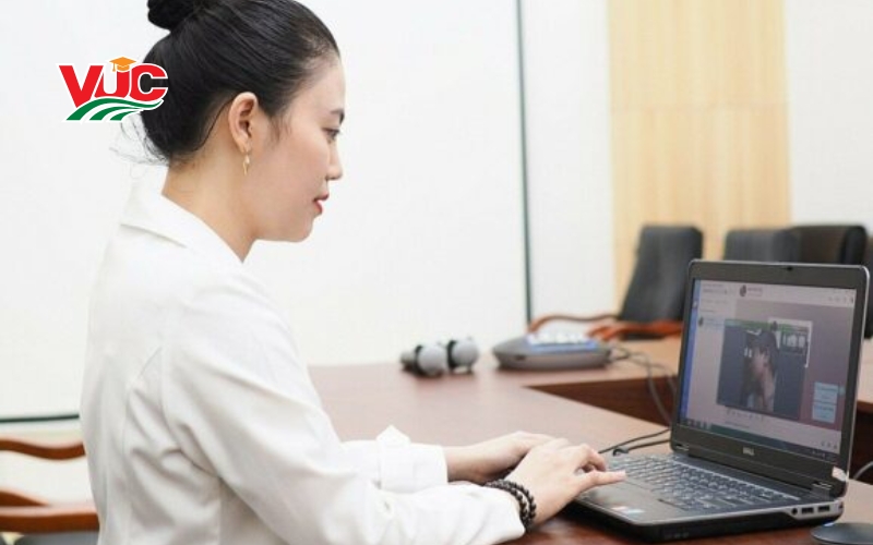 Học Cao đẳng Dược từ xa ở đâu uy tín? 5 Học Cao đẳng Dược từ xa ở đâu uy tín?