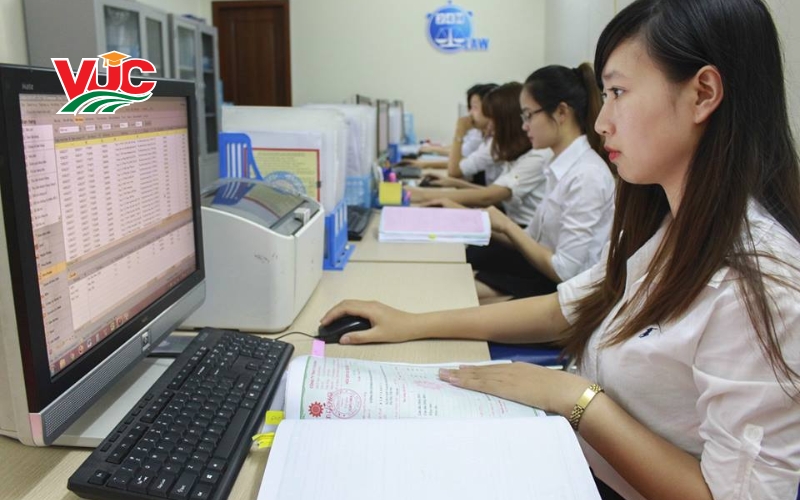 Tuyển sinh Cao đẳng Kế toán doanh nghiệp mới nhất 6 Một số thách thức khi học Cao đẳng Kế toán doanh nghiệp