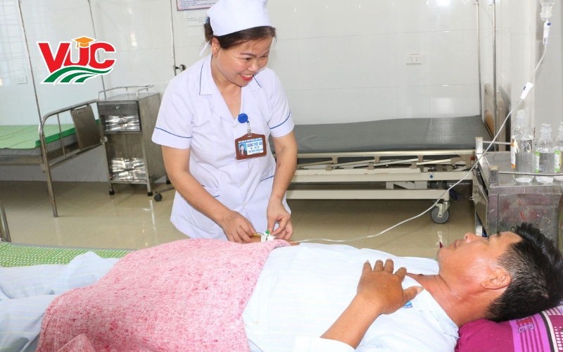 Tìm hiểu về Trung cấp Điều dưỡng cấp tốc 