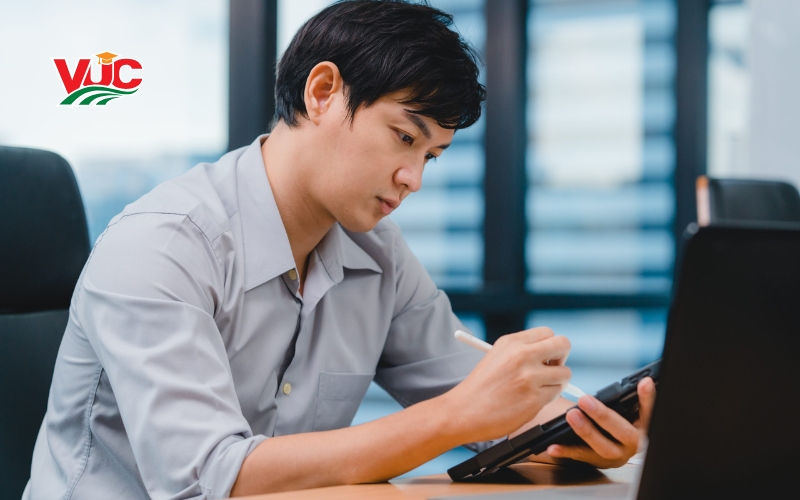 Chương trình học Trung cấp Công nghệ Thông Tin vừa học vừa làm tại Trung cấp Bách Khoa Việt Úc