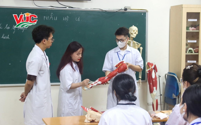 Tuyển sinh Trung cấp Y sĩ đa khoa cấp tốc mới nhất 6 Học Trung cấp Y sĩ đa khoa cấp tốc ở đâu uy tín