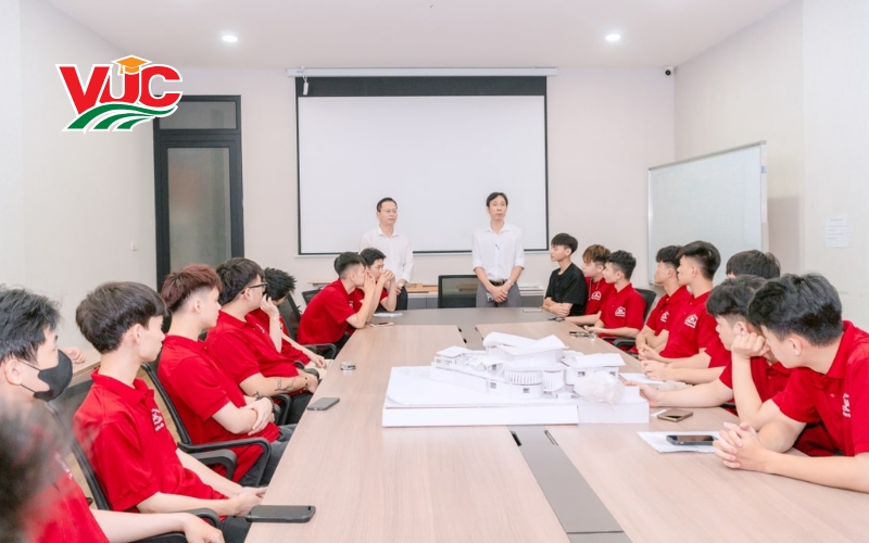 Lớp học Trung cấp Kỹ thuật chế biến món ăn vừa học vừa làm tại TpHCM 7 Thông tin tuyển sinh Trung cấp Kỹ thuật chế biến món ăn vừa học vừa làm