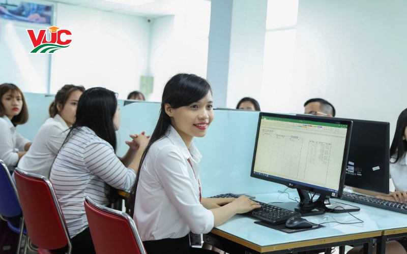 Tìm hiểu khóa học Văn bằng 2 Trung cấp Kế toán doanh nghiệp từ xa 6 Chương trình khung văn bằng 2 Kế toán doanh nghiệp từ xa