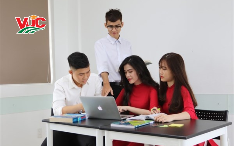 Học Trung cấp Kế toán doanh nghiệp vừa học vừa làm