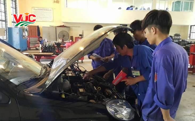 Trường Công nghệ Kỹ thuật Ô tô Đáng Đầu Tư Nhất Hiện Nay!