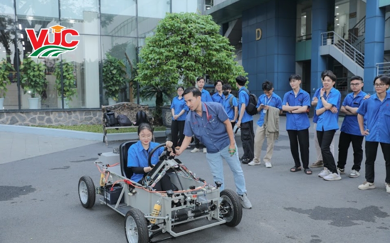 Khóa đào tạo: Công nghệ ô tô chuẩn Bộ chuẩn chất lượng 5 Như thế nào là chương trình Công nghệ ô tô chuẩn Bộ chuẩn?