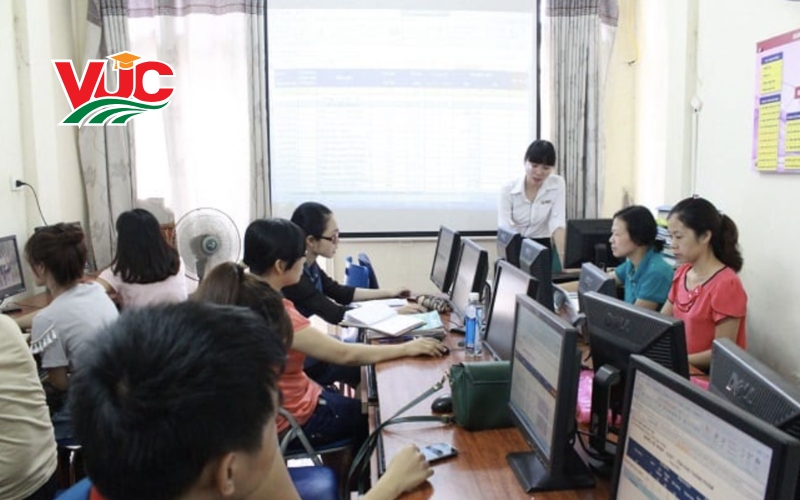 Chương trình khung Trung cấp Kế toán doanh nghiệp Từ xa