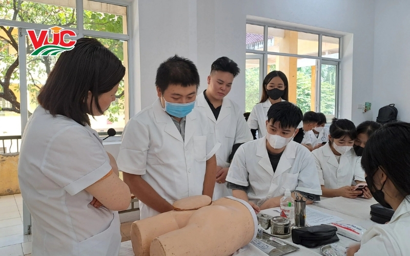 Thông tin tuyển sinh Cao đẳng Y sĩ đa khoa