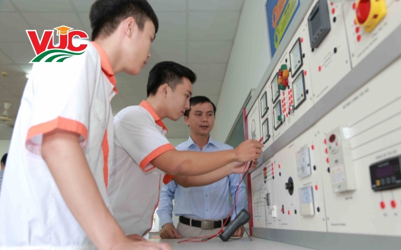 Thông tin tuyển sinh Trung cấp Điện Công nghiệp vừa học vừa làm