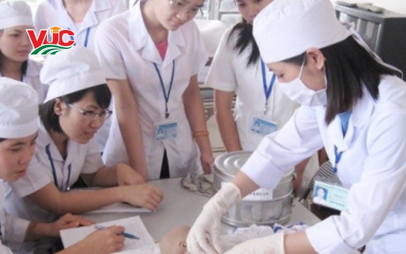 Thông tin tuyển sinh học từ xa ngành Điều dưỡng