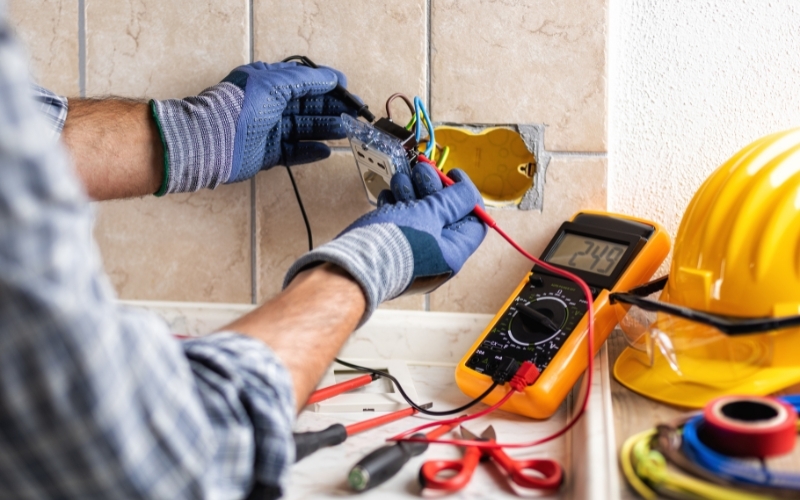 Lợi ích chi phí khi theo học bằng Trung cấp Điện Công nghiệp từ xa