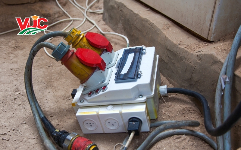 Thông tin tuyển sinh Trung cấp Điện công nghiệp vừa học vừa làm