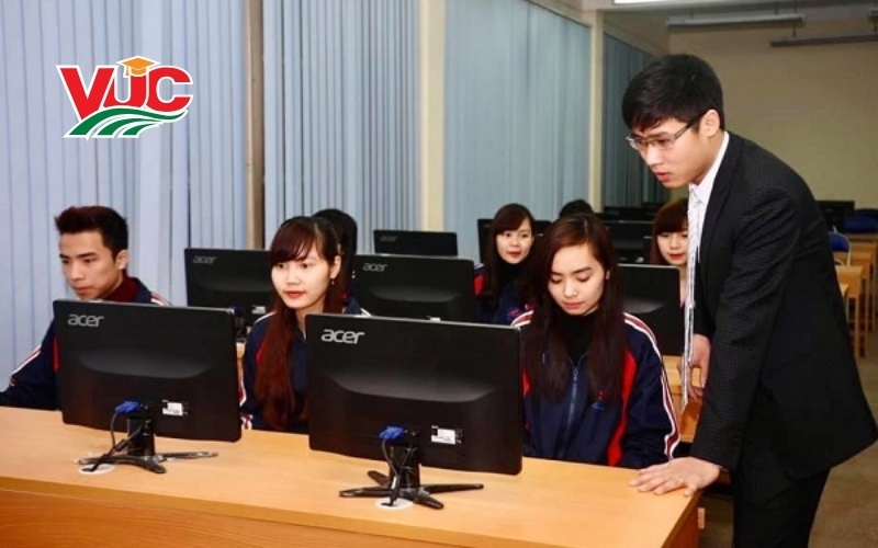 Trường nào đào tạo từ xa ngành Quản trị doanh nghiệp khu vực miền Nam? 6 Trung cấp Bách Khoa Việt Úc - Địa chỉ đào tạo từ xa ngành Quản trị doanh nghiệp chất lượng