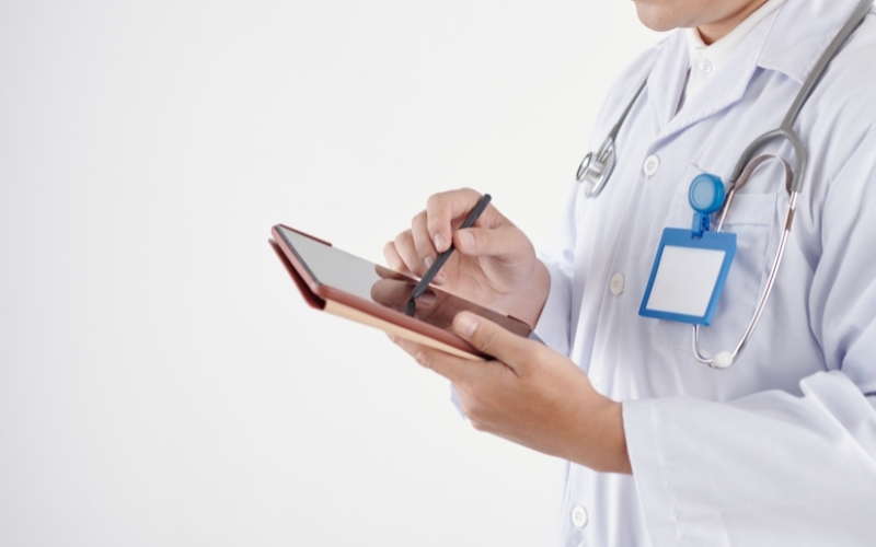 Thời gian học Cao đẳng Y sĩ đa khoa mất mấy năm?