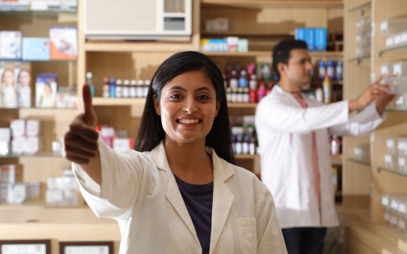 Thời gian học từ xa ngành Dược mất bao lâu?