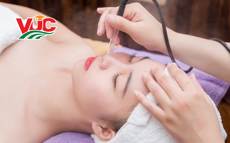 Thông tin tuyển sinh Trung cấp Chăm sóc sắc đẹp