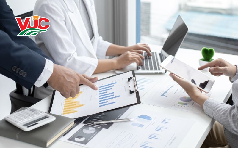 Học Cao đẳng Quản trị kinh doanh tại Trung cấp Bách Khoa Việt Úc