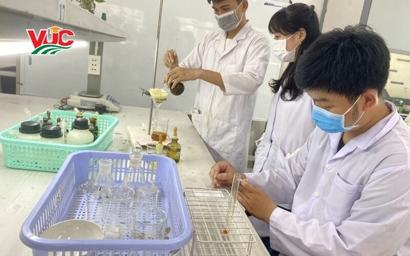 Thông tin tuyển sinh học Dược sĩ trực tuyến