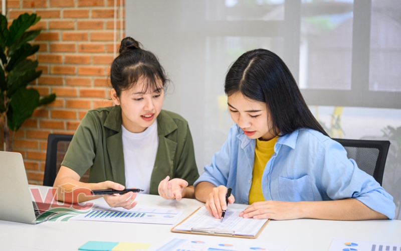 Vì sao người đi làm nên chọn khóa học online ngành kế toán cuối tuần?
