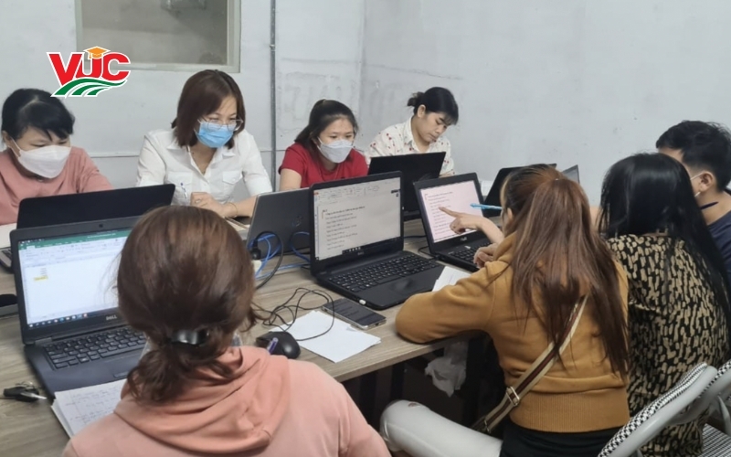 Học trung cấp kế toán ngoài giờ hành chính là học những gì?