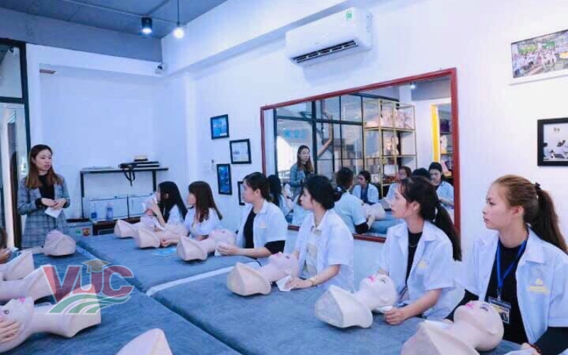 Tại sao nên chọn trung cấp ngành Chăm sóc sắc đẹp học từ xa?