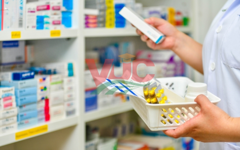 Giải mã tính hiệu quả khi học ngành Dược hệ từ xa