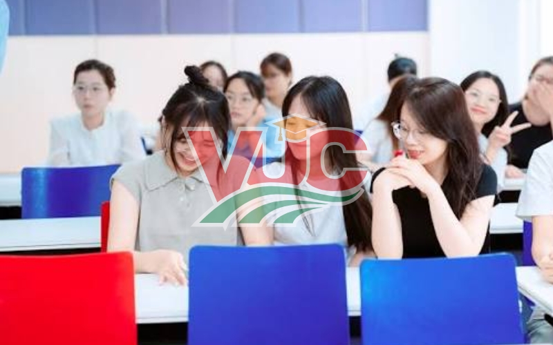 Học phí khi học Trung cấp Kế toán cuối tuần có đắt không?