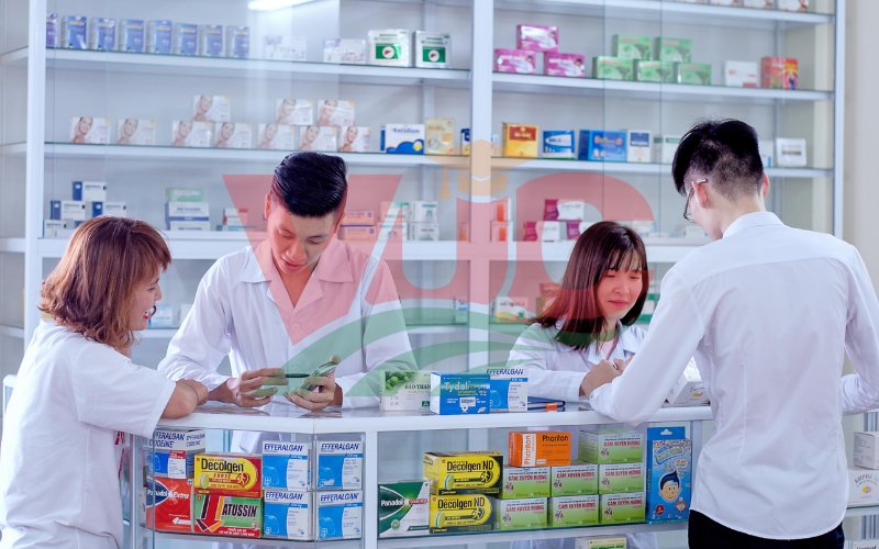 Học Dược hệ Trung cấp có được mở quầy bán thuốc không?