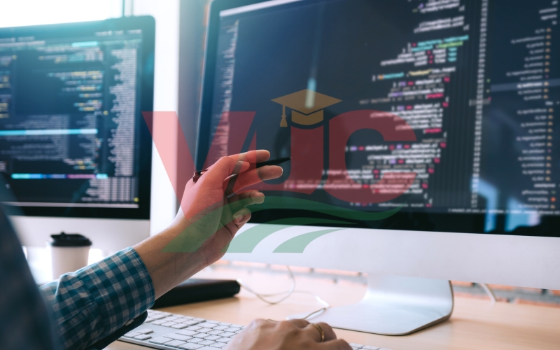 Học phí Trung cấp Công nghệ thông tin Online bao nhiêu tiền