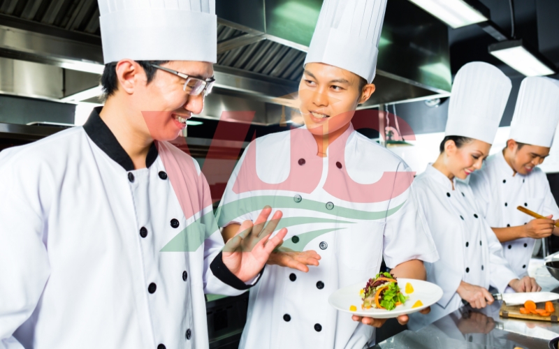 Tuyển sinh lớp Trung cấp Nấu ăn online - Rảnh lúc nào học lúc đó 