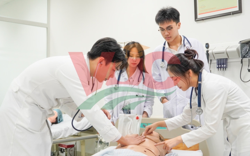 Có những trường nào liên thông Y sĩ lên Bác sĩ?