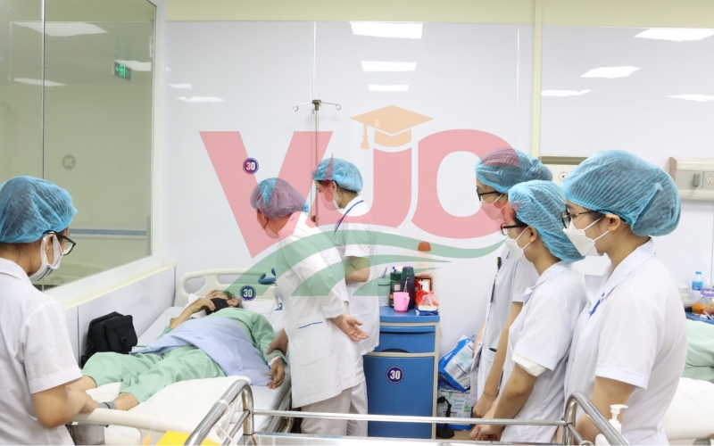 Học liên thông Y sĩ lên Bác sĩ mất bao lâu?